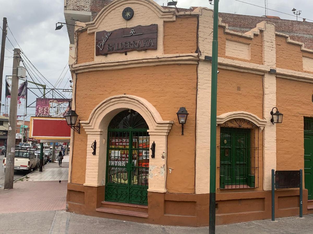 Paseo De Los Poetas Esteco 260 Salta Extérieur photo