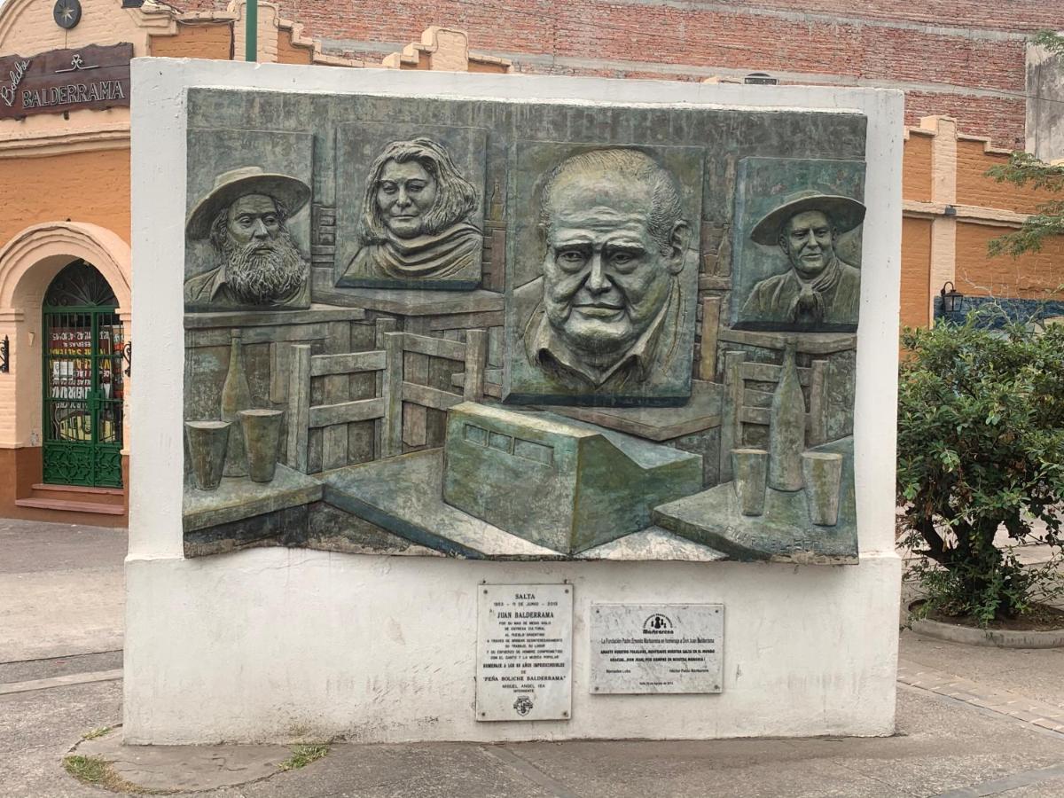 Paseo De Los Poetas Esteco 260 Salta Extérieur photo
